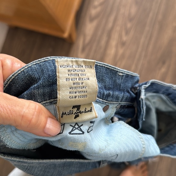 Perfectly distressed 7 for all mankind denim skirt with a train - Picture 10 of 16